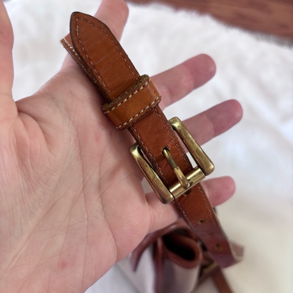 Dooney & Bourke Vintage 90s Essex Saddle Pebbled Leather Crossbody Bag - Picture 13 of 15